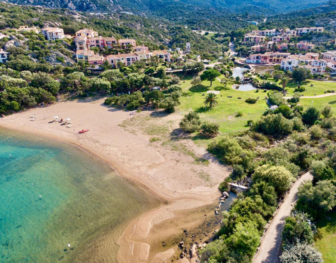 Residence Con Piscina A Liscia Di Vacca, 350 Mt Dal Mare, 3 Km Da Porto Cervo Bagian luar foto