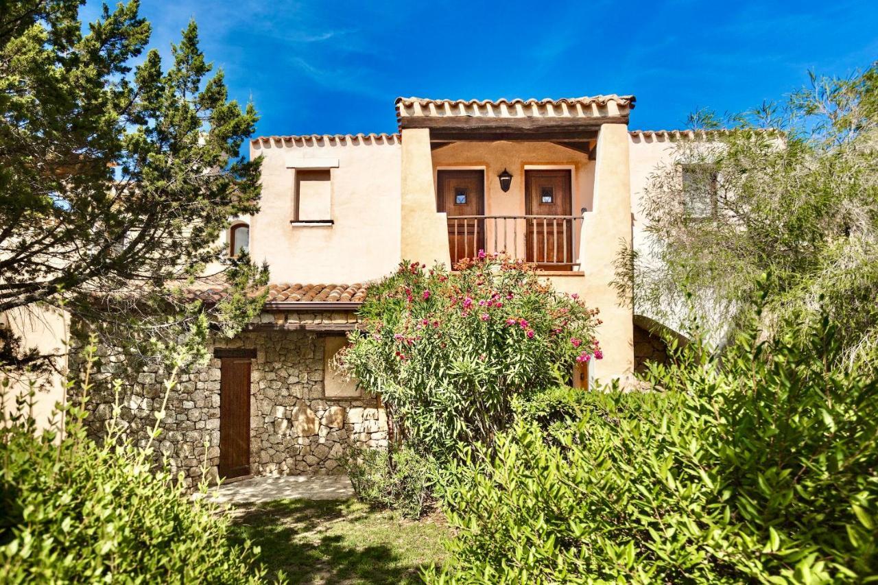 Residence Con Piscina A Liscia Di Vacca, 350 Mt Dal Mare, 3 Km Da Porto Cervo Bagian luar foto