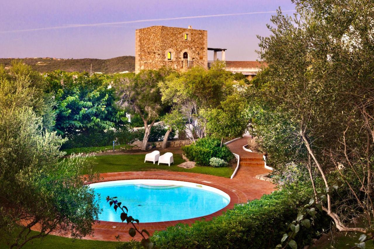 Residence Con Piscina A Liscia Di Vacca, 350 Mt Dal Mare, 3 Km Da Porto Cervo Bagian luar foto