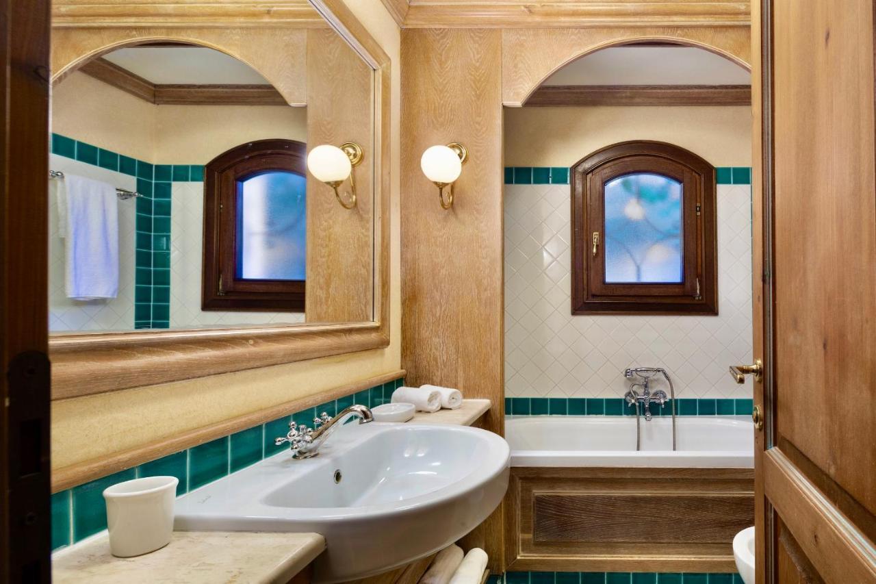 Residence Con Piscina A Liscia Di Vacca, 350 Mt Dal Mare, 3 Km Da Porto Cervo Bagian luar foto