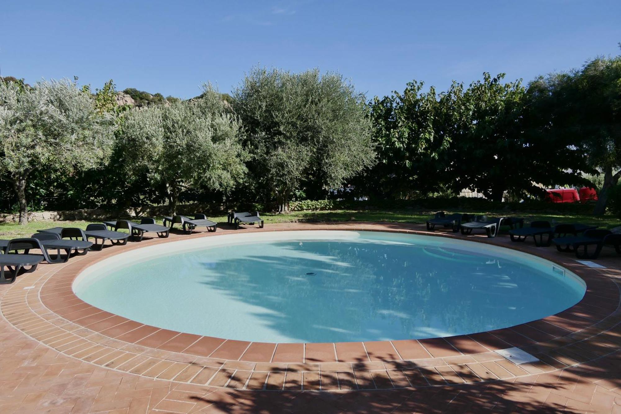 Residence Con Piscina A Liscia Di Vacca, 350 Mt Dal Mare, 3 Km Da Porto Cervo Bagian luar foto